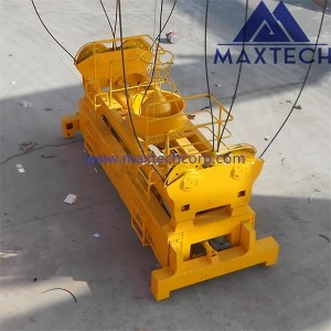 Hydraulic telescopic container spreader