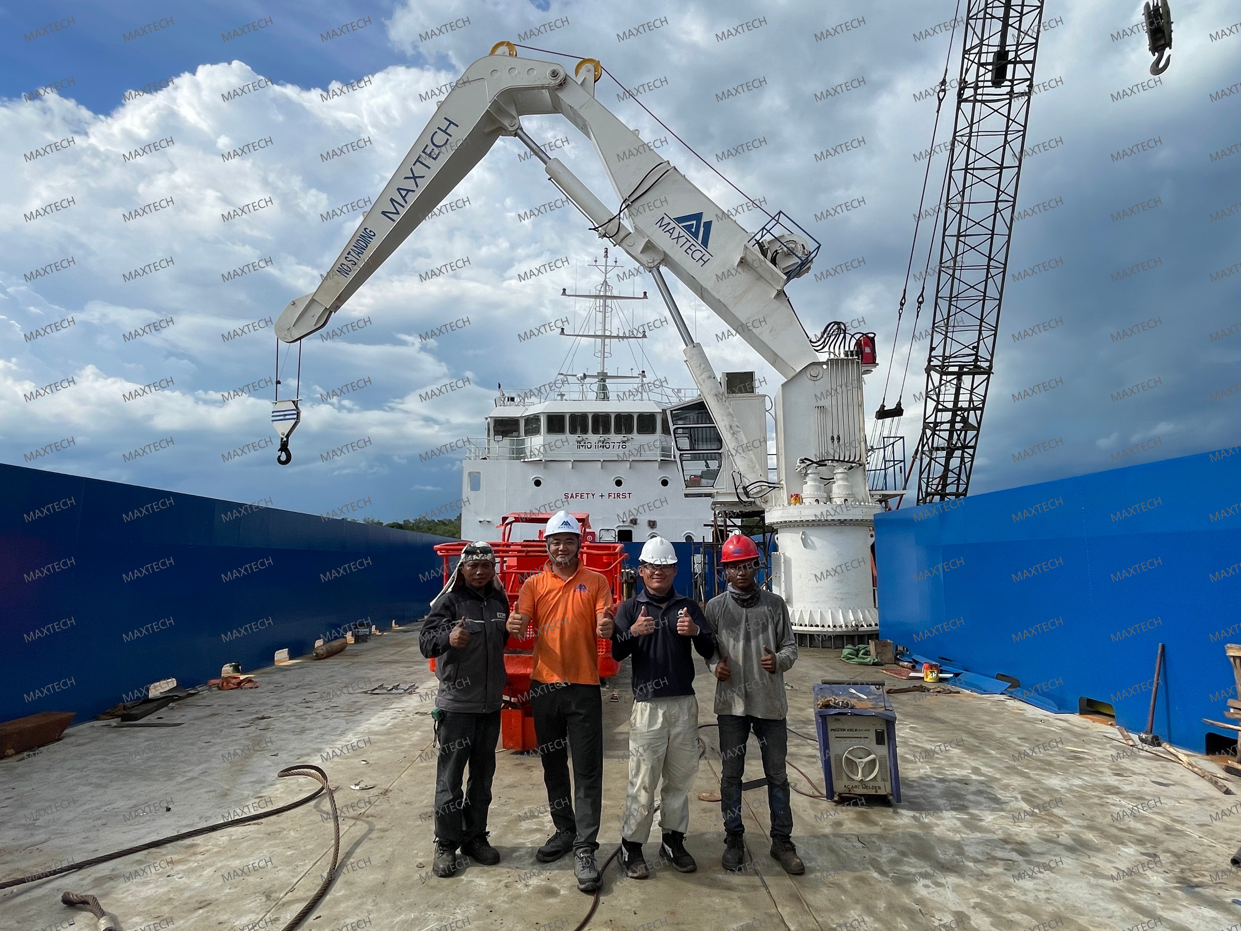 20t15m knuckle boom crane