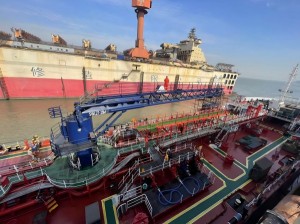 2T@25M Hydraulic Oil Transfer Boom Crane, Specifically Designed for the Oil Industry and Marine Operation