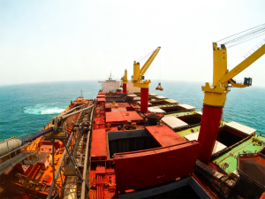 MAXTECH Eccentric Crane – Heavy-Duty Closed Hydraulic Crane for Offshore/Maritime Applications