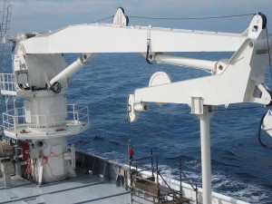 Reliable & Efficient Crane Solutions for Bulk Carrier Operations