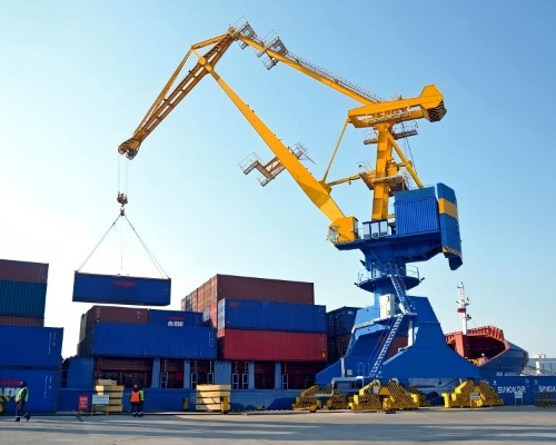 MAXTECH potenzia le operazioni marittime e portuali con soluzioni avanzate per gru RHC, gru MHC e gru per ponti navali